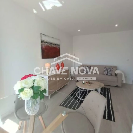 Apartamento T4 para Venda em Benfica Foto 4