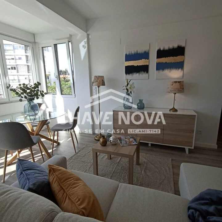 Apartamento T3 para Venda em Benfica Foto 9