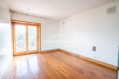 Moradia T4 para Venda em Azurem