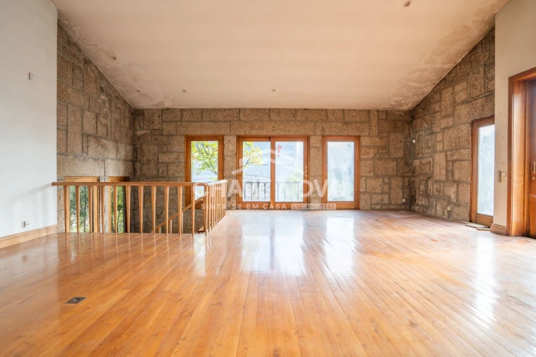 Moradia T4 para Venda em Azurem Foto 19