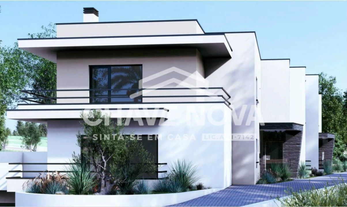 Moradia T4 para Venda em Parceiros e Azoia Foto 4