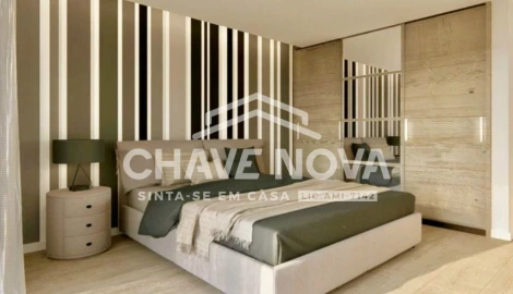 Moradia T4 para Venda em Parceiros e Azoia