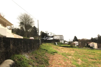 Terreno para Venda em Cepães e Fareja