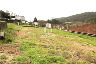 Terreno para Venda em Cepães e Fareja
