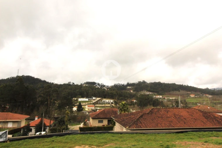 Terreno para Venda em Cepães e Fareja Foto 4