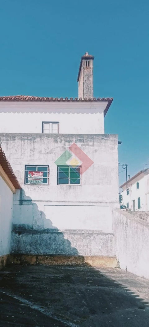 Moradia T4 para Venda em São Facundo e Vale das Mós