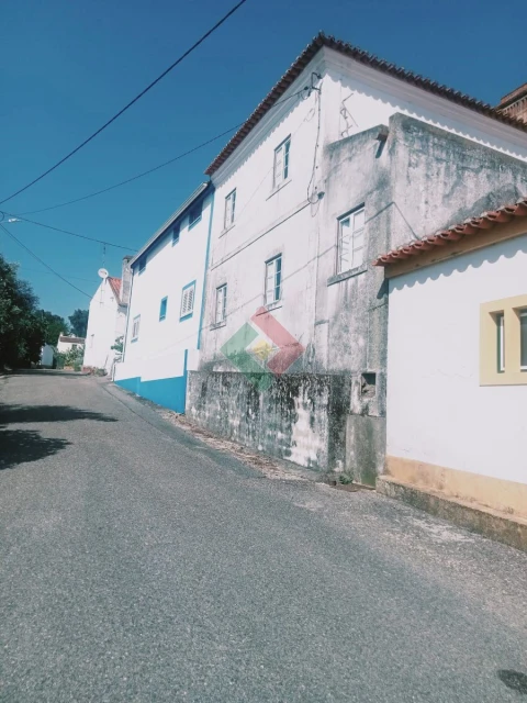 Moradia T4 para Venda em São Facundo e Vale das Mós