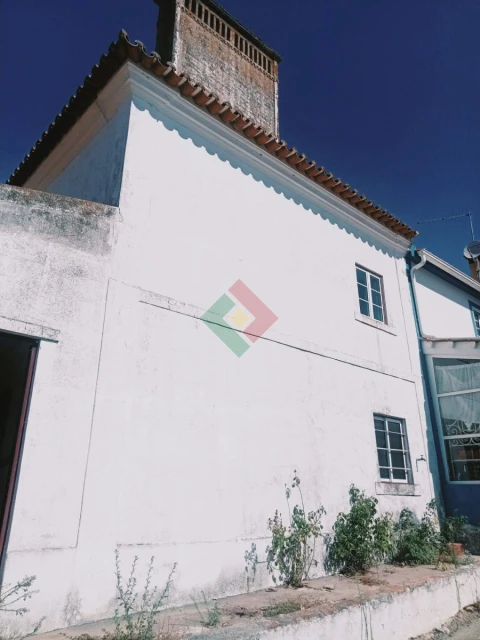 Moradia T4 para Venda em São Facundo e Vale das Mós