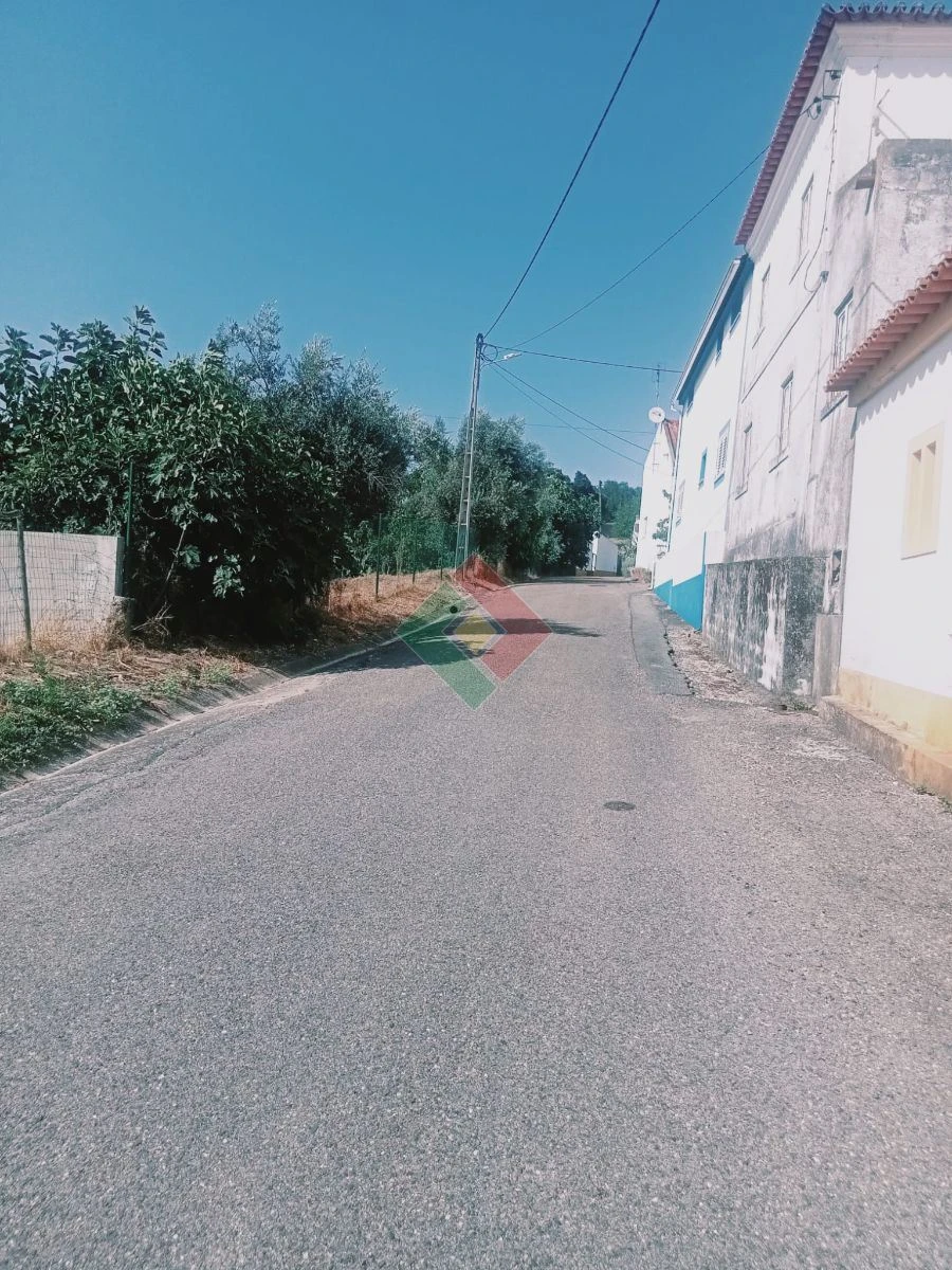 Moradia T4 para Venda em São Facundo e Vale das Mós Foto 2