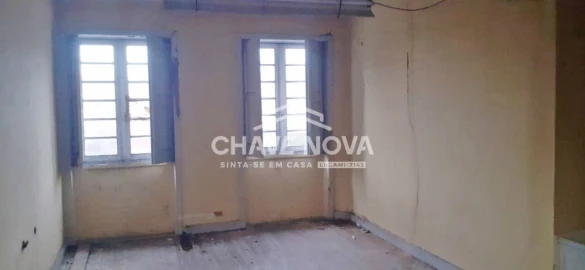 Negócio para Venda em Arrifana