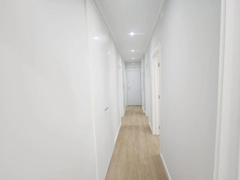 Apartamento T2 para Venda em Mina de Água Foto 3