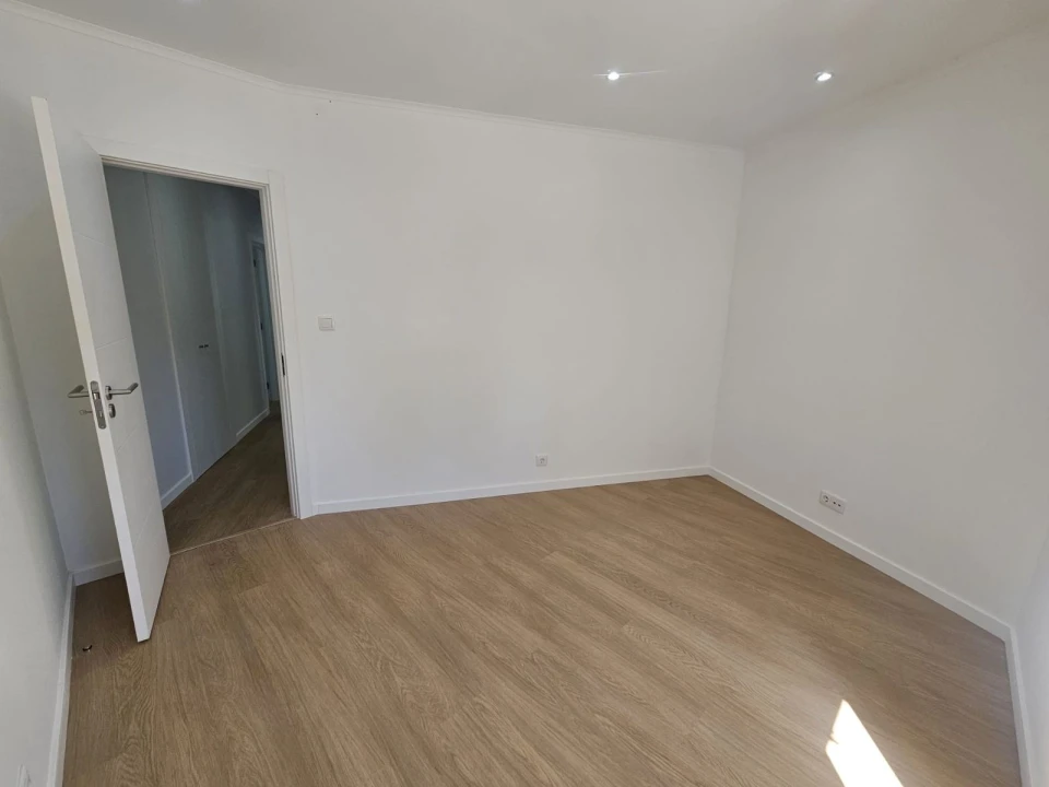 Apartamento T2 para Venda em Mina de Água Foto 7