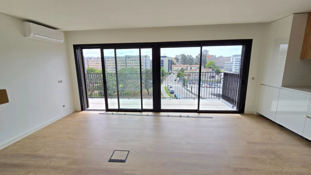 Apartamento T0 para Venda em Paranhos Foto 2
