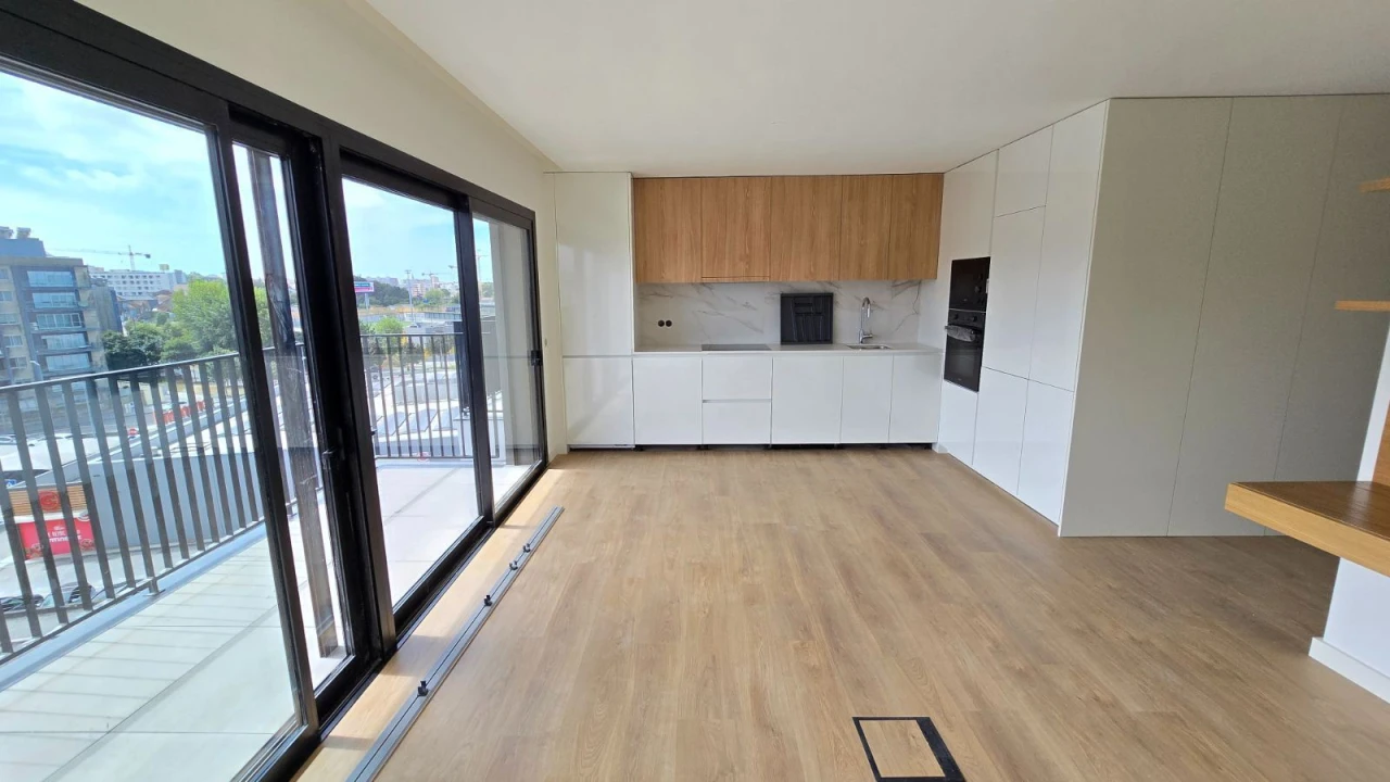 Apartamento T0 para Venda em Paranhos Foto 10