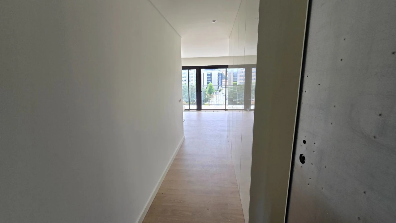 Apartamento T0 para Venda em Paranhos Foto 18