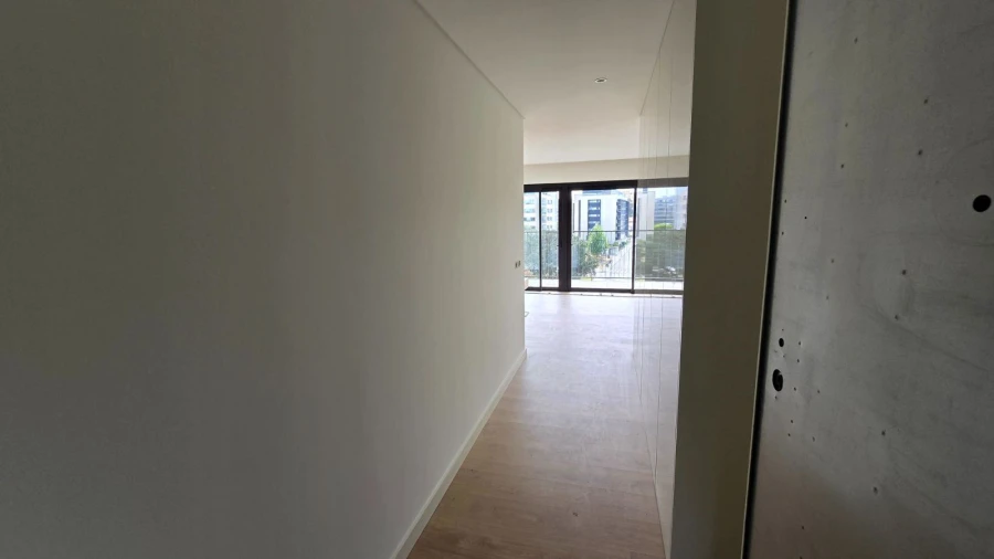 Apartamento T0 para Venda em Paranhos Foto 5