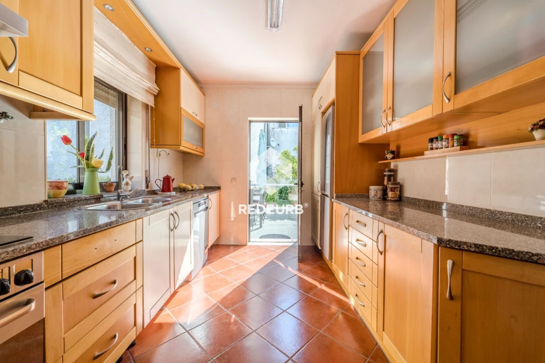 Moradia T4 para Venda em Caldelas, Sequeiros e Paranhos Foto 8