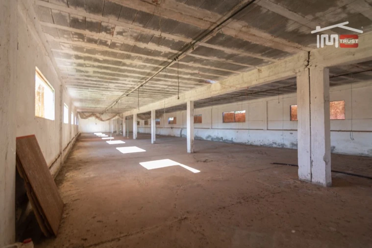 Armazém para Arrendamento em Casais e Alviobeira Foto 13