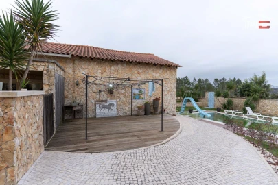 Moradia T5 para Venda em Freixianda, Ribeira do Fárrio e Formigais