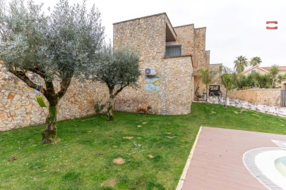 Moradia T5 para Venda em Freixianda, Ribeira do Fárrio e Formigais