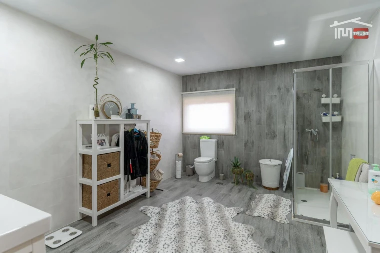 Moradia T5 para Venda em Freixianda, Ribeira do Fárrio e Formigais Foto 10