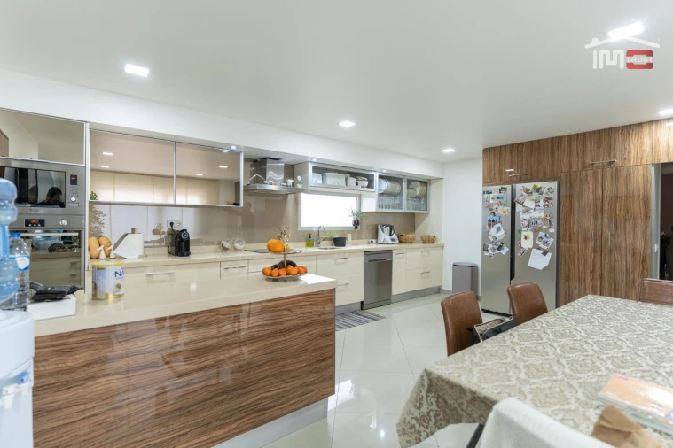 Moradia T5 para Venda em Freixianda, Ribeira do Fárrio e Formigais Foto 4