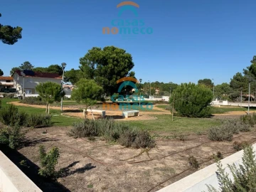 Terreno para Venda em Sesimbra (Castelo)