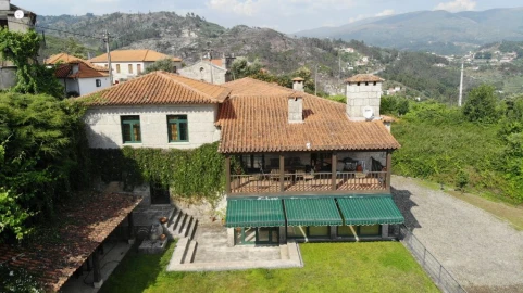 Moradia T6 para Venda em Gondar