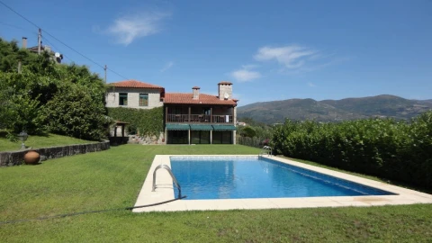 Moradia T6 para Venda em Gondar