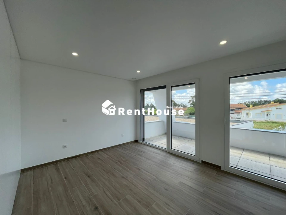 Moradia T3 para Venda em Arazede Foto 17