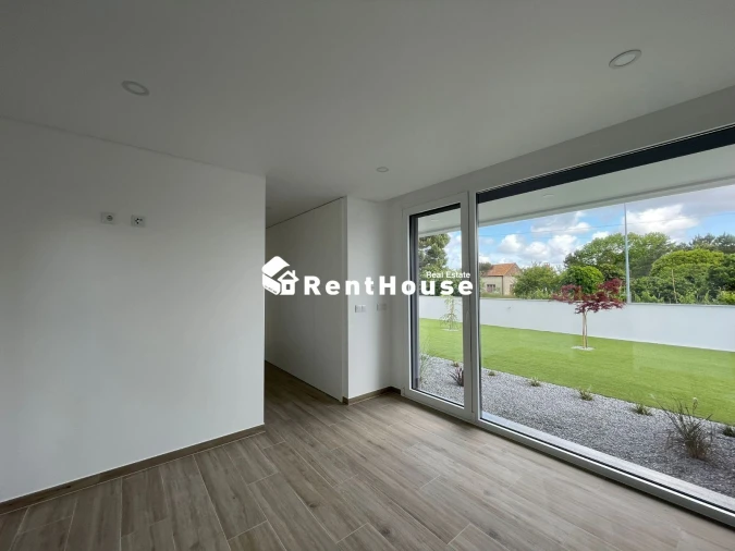 Moradia T3 para Venda em Arazede Foto 5