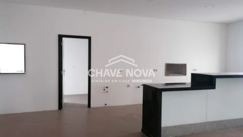 Negócio para Arrendamento em Fânzeres e São Pedro da Cova