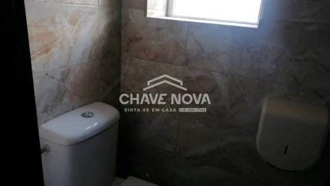 Negócio para Arrendamento em Fânzeres e São Pedro da Cova