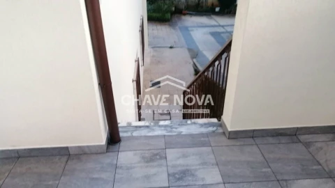 Negócio para Arrendamento em Fânzeres e São Pedro da Cova