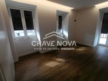 Moradia T5 para Venda em Macieira da Lixa e Caramos