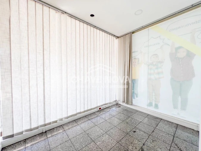 Loja para Venda em Oliveira do Douro Foto 12