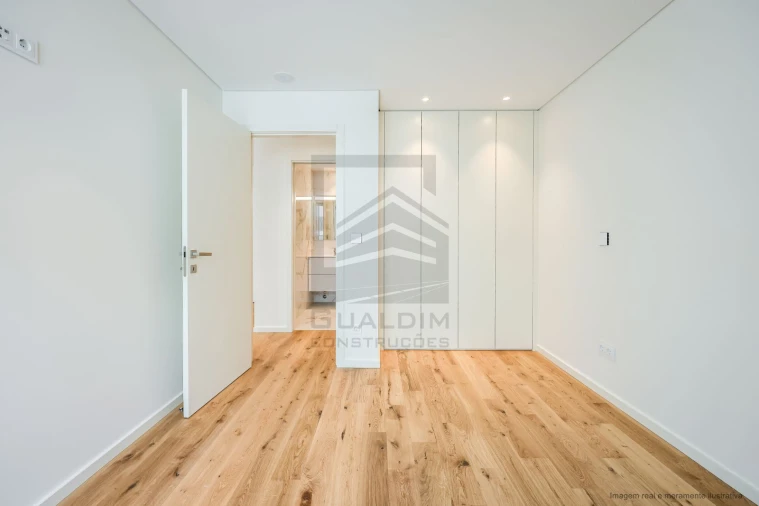 Apartamento T1 para Venda em Esgueira Foto 22