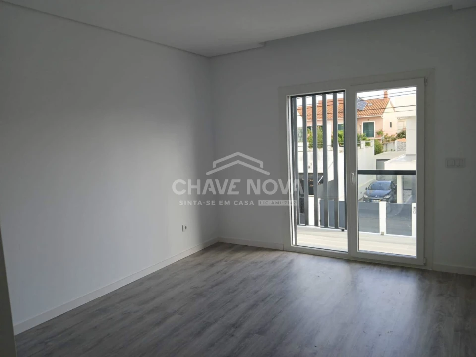 Moradia T3 para Venda em Fernao Ferro Foto 10