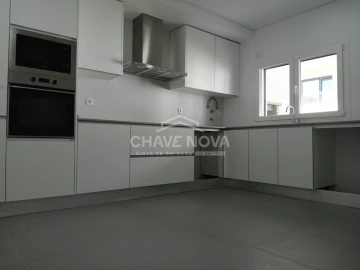 Moradia T3 para Venda em Fernao Ferro