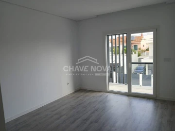 Moradia T3 para Venda em Fernao Ferro