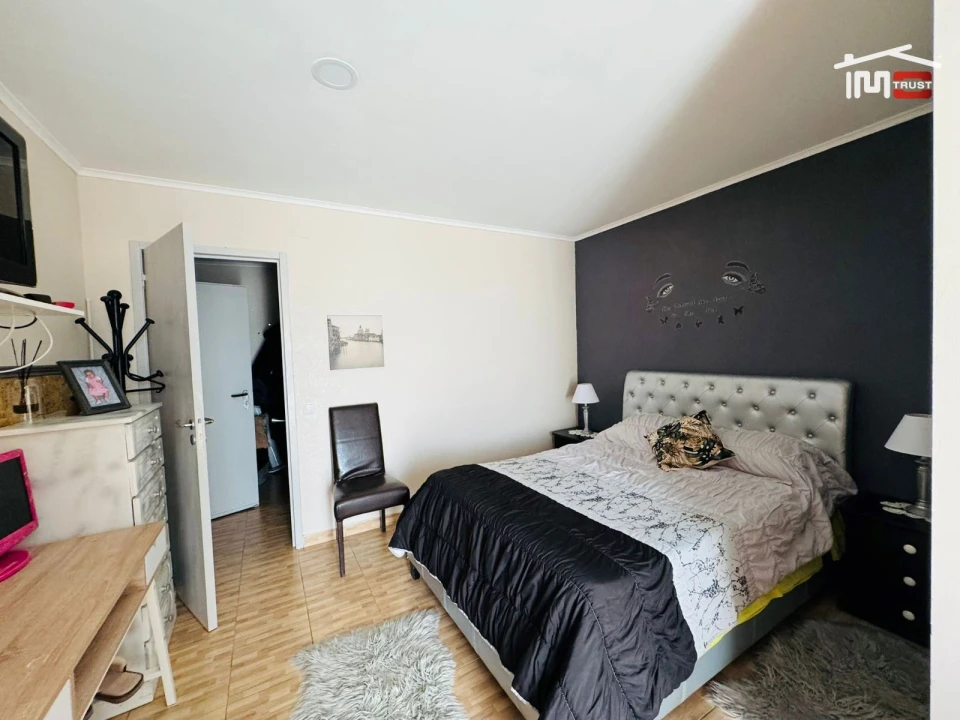 Moradia T5 para Venda em Quinta do Anjo Foto 11