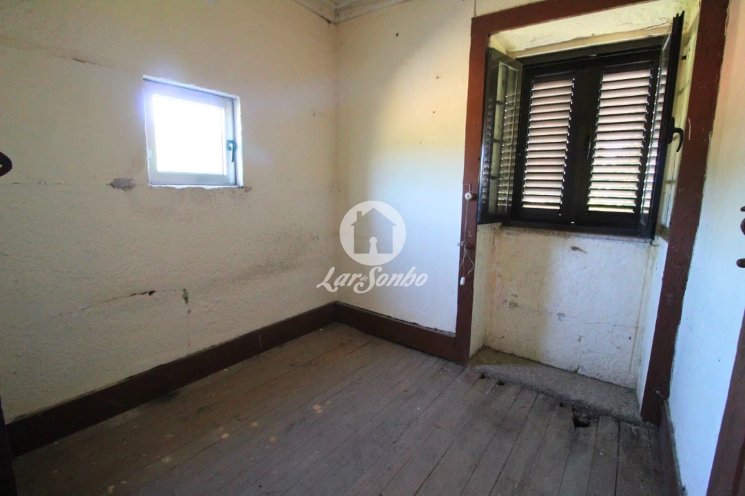 Quinta T3 para Venda em Airo Foto 9