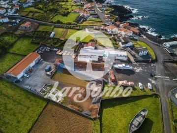 Armazém para Venda em Praia da Vitoria (Santa Cruz)