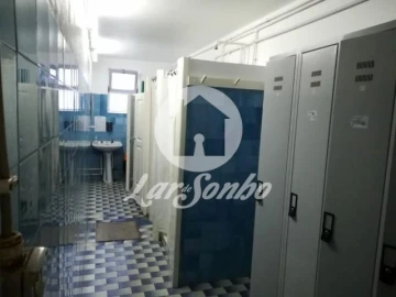 Armazém para Venda em Praia da Vitoria (Santa Cruz)