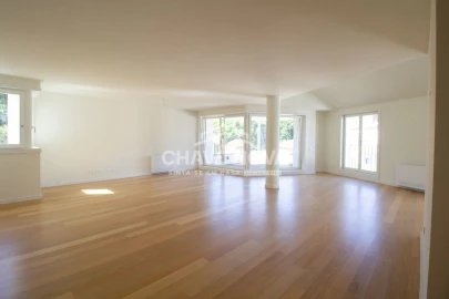 Apartamento T4 para Venda em Aldoar, Foz do Douro e Nevogilde