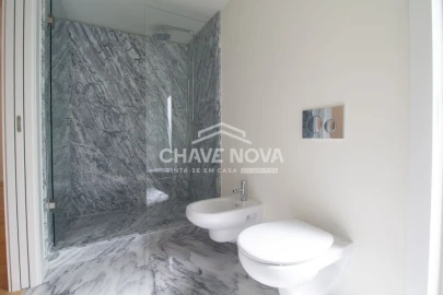 Apartamento T4 para Venda em Aldoar, Foz do Douro e Nevogilde