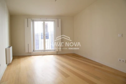 Apartamento T4 para Venda em Aldoar, Foz do Douro e Nevogilde