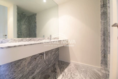 Apartamento T4 para Venda em Aldoar, Foz do Douro e Nevogilde