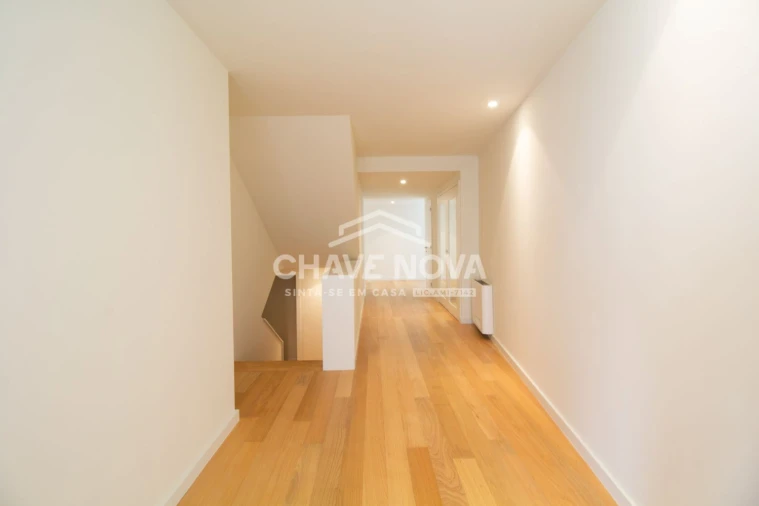Apartamento T4 para Venda em Aldoar, Foz do Douro e Nevogilde Foto 9