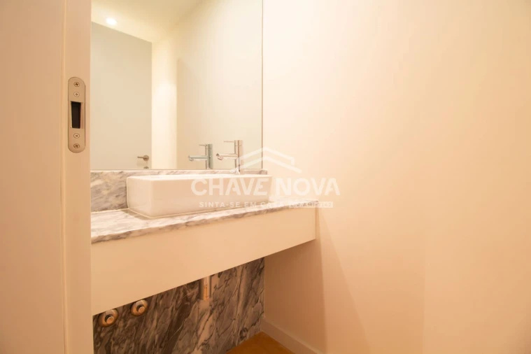 Apartamento T4 para Venda em Aldoar, Foz do Douro e Nevogilde Foto 10
